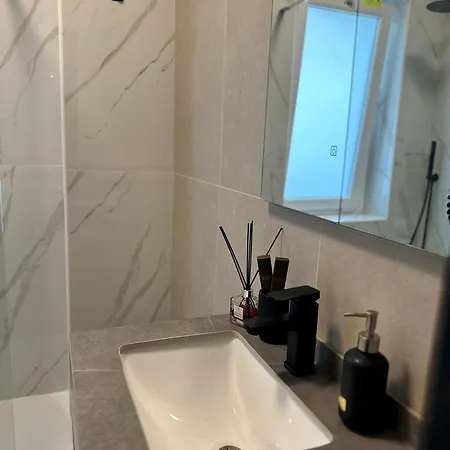 Oda ve Kahvaltı Golden Palm 3*