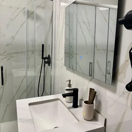 Oda ve Kahvaltı Golden Palm Bari