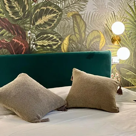 فندق مبيت وإفطار Golden Palm باري