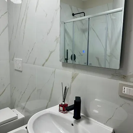Golden Palm Bed & Breakfast Bari